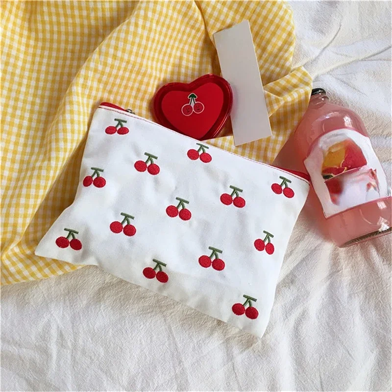 Cherry Embroidery Cosmetic Bags Zipper Lipstick Bag Ins Kawaii Retro Girls Canvas Bag Makeup Case Storage Neceser Organizer