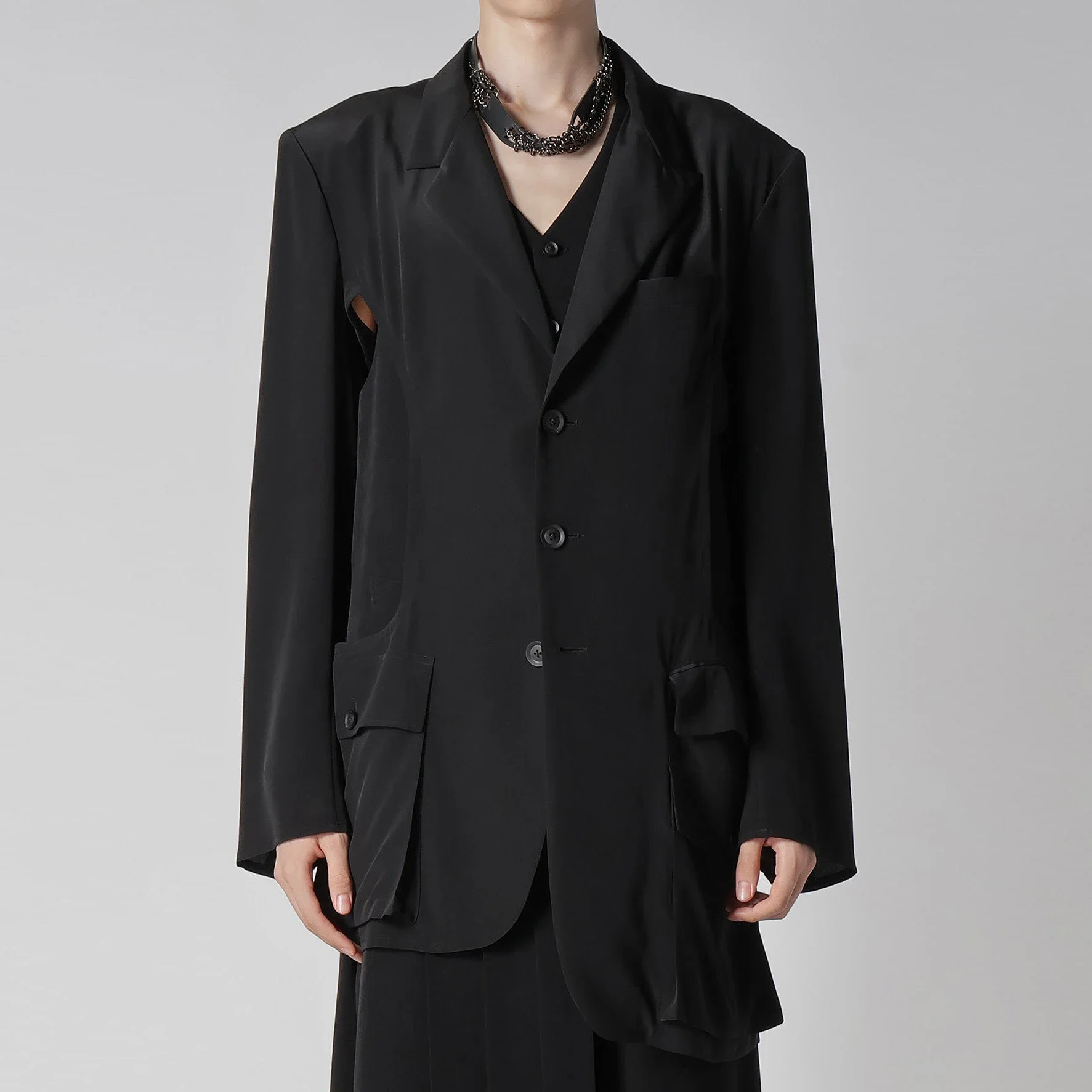 

YOJI OOAK Шелковый дизайн японского дизайна с выдолбленным боком пиджак с неровным подолом для чернокожих мужчин