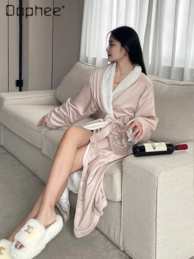 

Satin Robes Solid Color Men and Women Long Sleeve Lapel Lace Up Pockets Soft Nightgown Mid Length Bathrobe Pink Gray Luxury