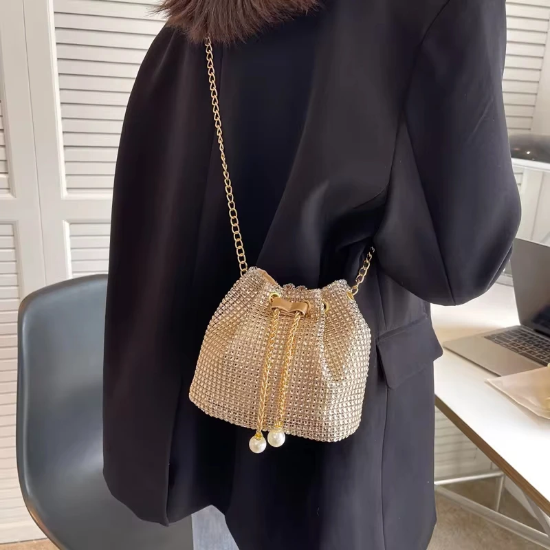 Women Fashion Diamonds Rhinestone Bucket Bags Retro Pearl Chain Ladies Shoulder Bags Shiny Small Crossbody Bags Female Handbags