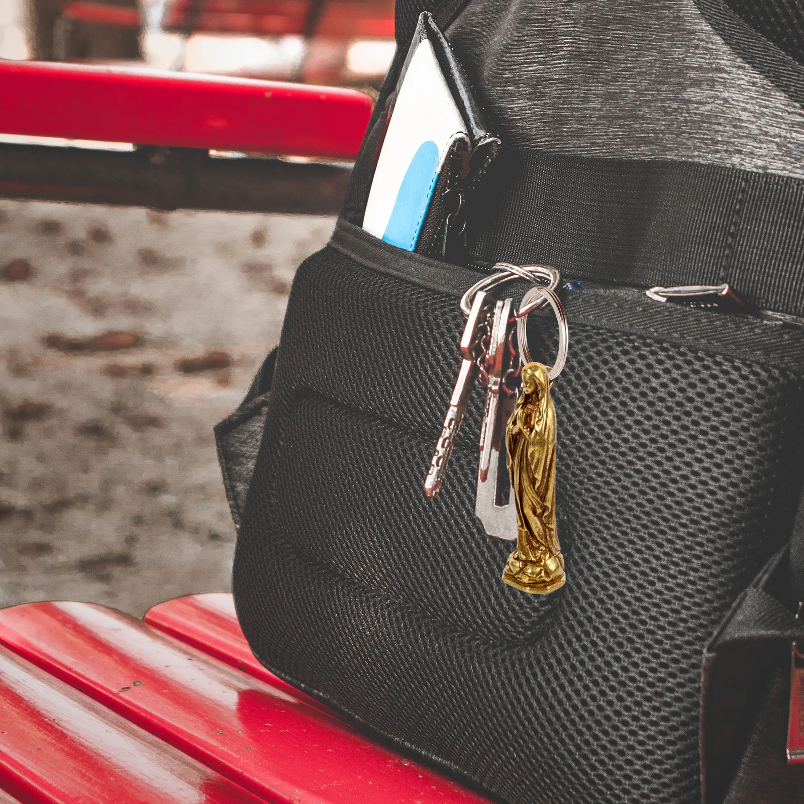 

Virgin Mary Keychain Brass Pendant Golden Statue Creative Key Decoration Key Chain Pendant Accessories Gift