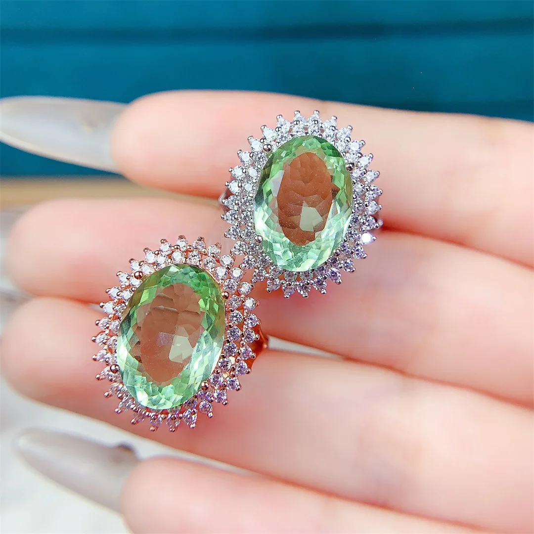 

Luxurious Green Gemstone Silver Ring – Chic Designer Jewelry for Women Best Gift for Festive Seasons