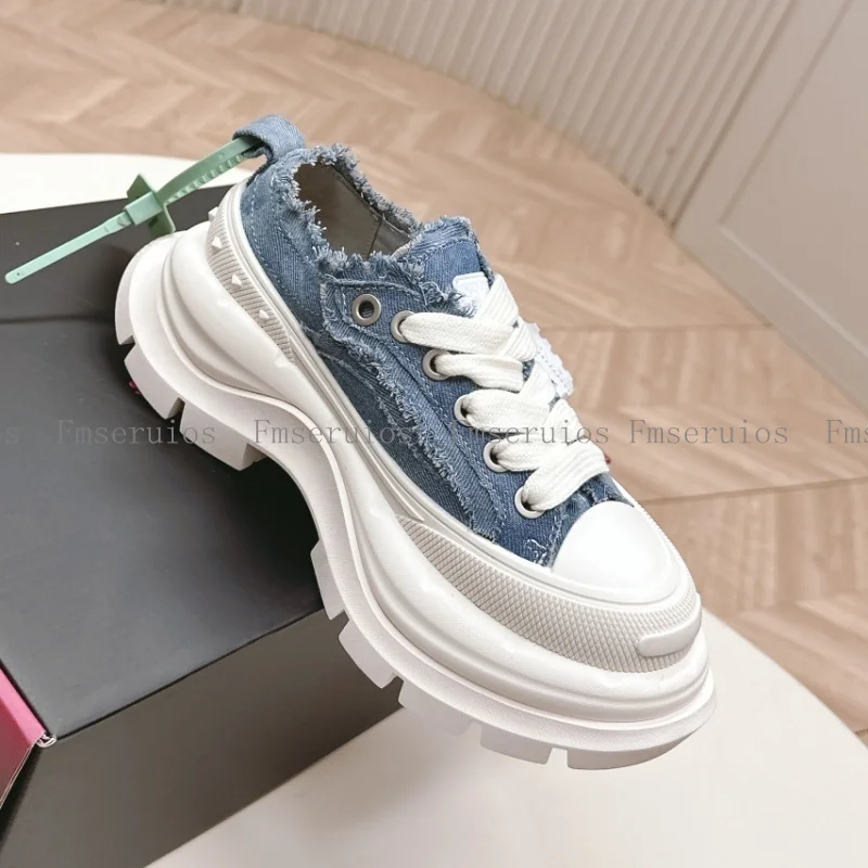 Unisex Casual Shoes Thick Sole Canvas Round Toe Lace Up Comfort Top Quality Sneakers Fashion Design Men Women Walking Shoes