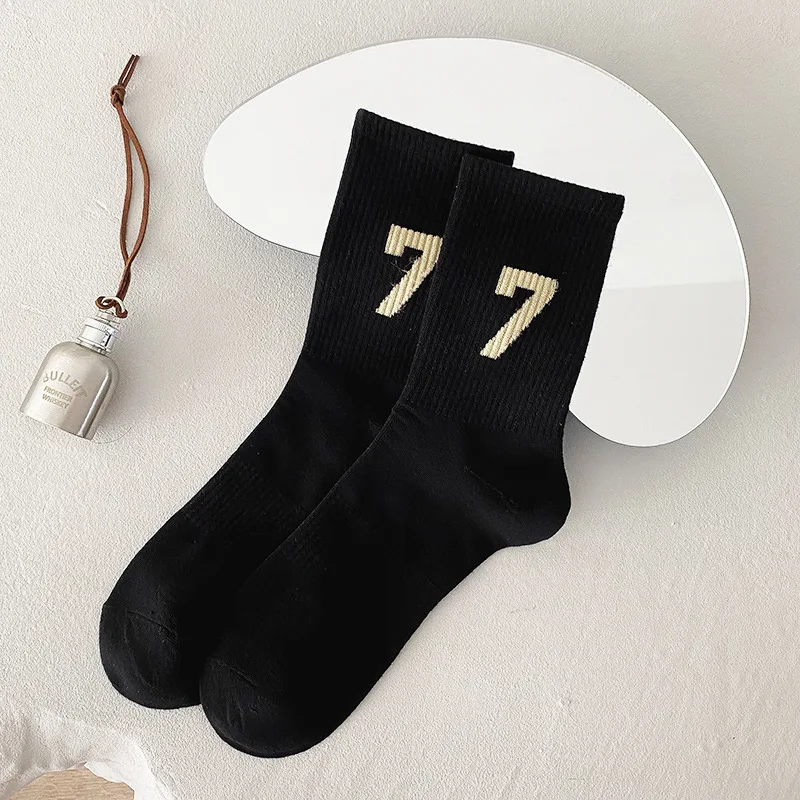 Cotton Socks 1977 Fashion Unisex Male Comfort Sports Sock Spring Solid Color Casual Women Socks Number Sox 2024 New