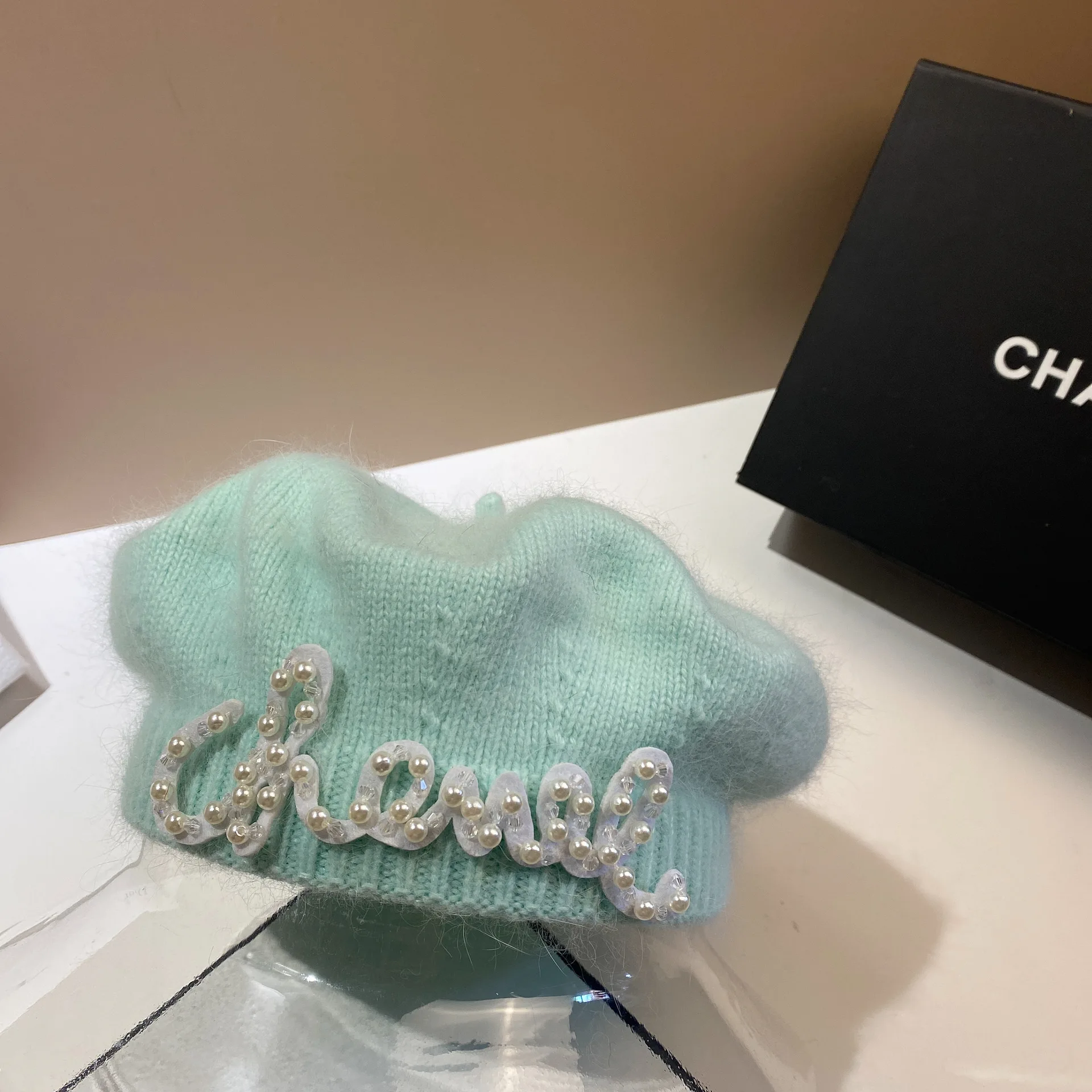 New Pearl-Lettered Rabbit Fur Beanie Fall/Winter New Style Warm Fuzzy Knit Painter's Beret With Trendy Octagonal Design