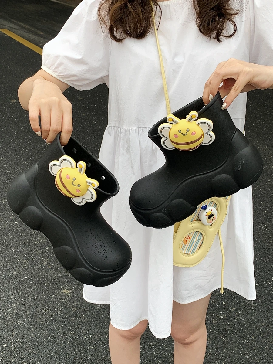 Women Wearing EVA Cute Waterproof Rain Boots For Outdoor Wear Internet Celebrity Little Bee Seasonal Universal Fashion