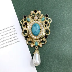 Vintage Exquisite Baroque Palace Brooch Jewelry for Hen Party Fashion Pearl Matte Metallic Material Brooches for Women