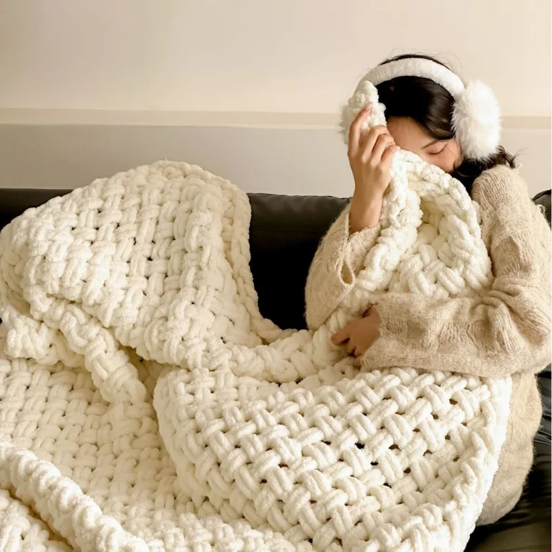 130x170cm Hand Woven Yarn Blanket Hand Knitted Throw Blanket Sofa Blanket Home Decor for Bedroom Bed End Decoration