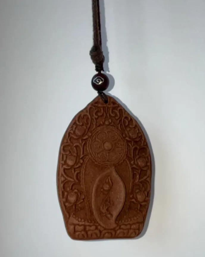 Amber wood Creative handicraft Buddha amulet Design Unique craftwork Craft Souvenir Collectibles