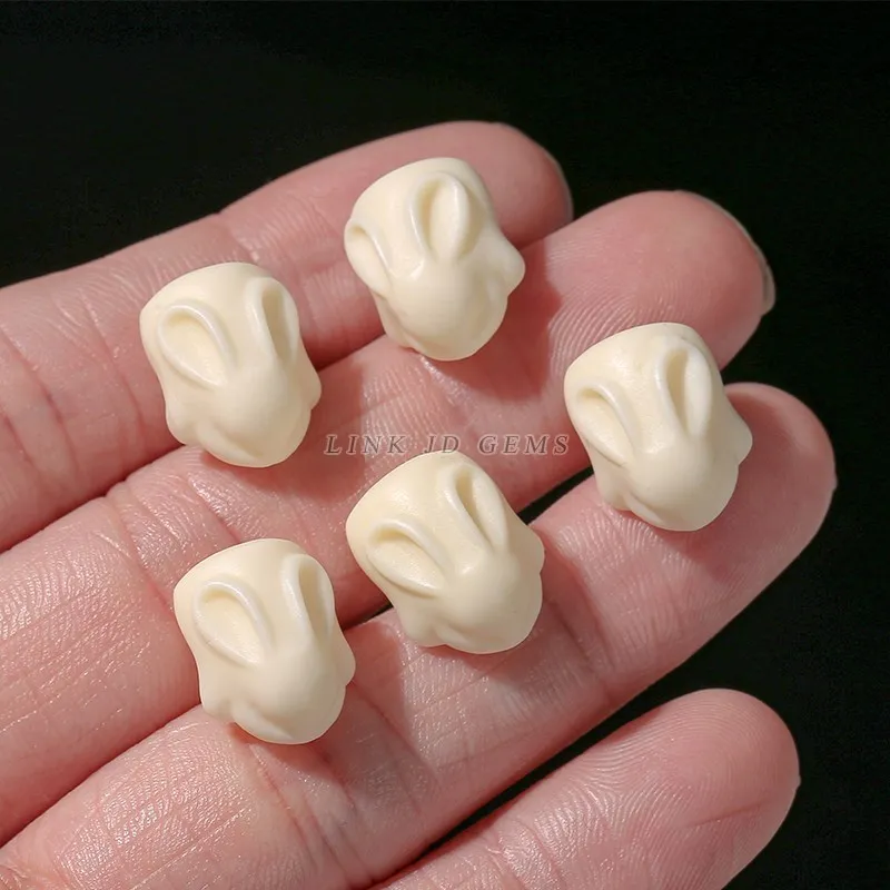 10 Pcs/lot Natural Wooden Bead Ivory Nut Carved Cute Rabbit Tagua Pendant Charms For Jewelry Making Diy Necklace Accessory