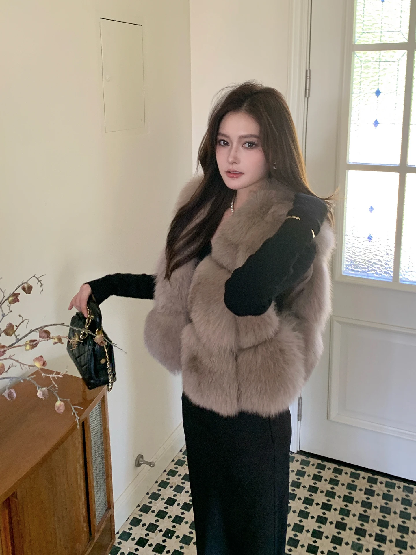 Imported whole fox fur fur vest for women, short layered fur vest, new winter style 2025