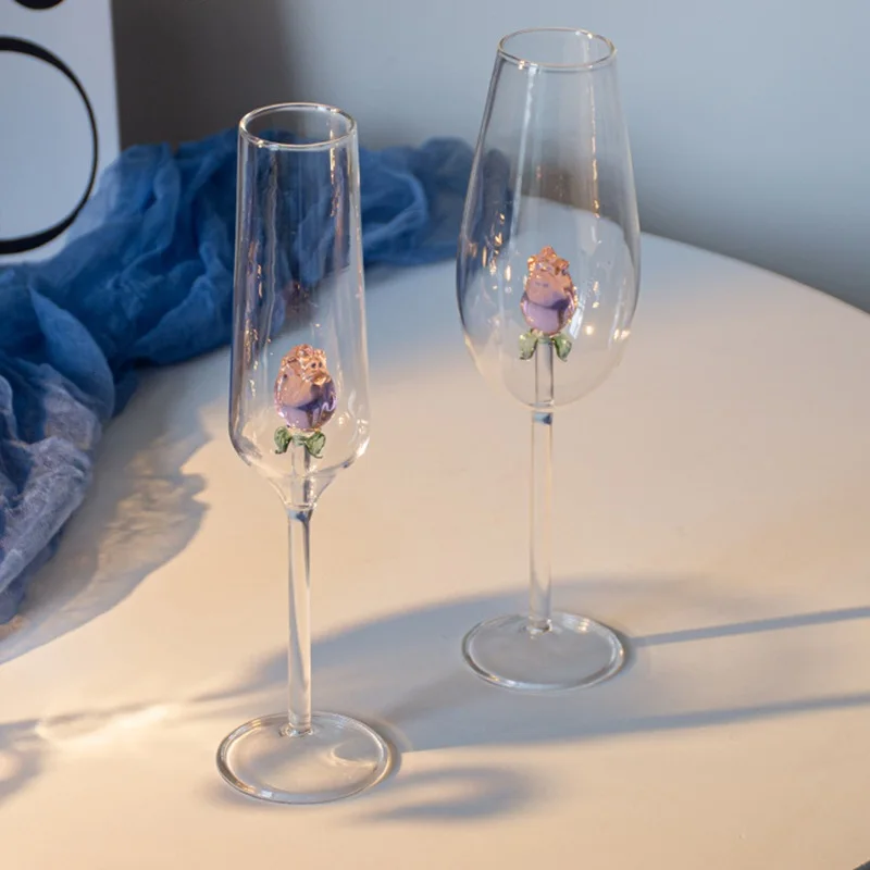 أكواب نبيذ ثلاثية الأبعاد حمراء وبيضاء مدمجة ، كؤوس ستيمواري ، كأس فلوت الشمبانيا ، هدية جميلة ، وردة وردية