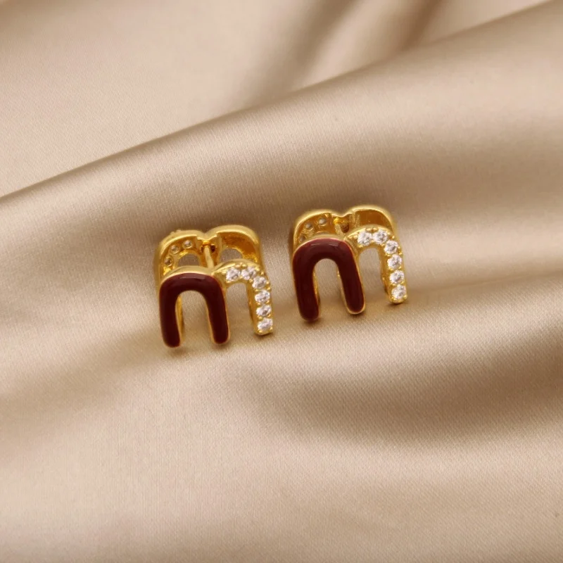 Korean Version Micro Inlaid Zircon Drip Oil Letter M Exquisite High-end Feeling Sweet Wind Earrings for Women Jewelry.