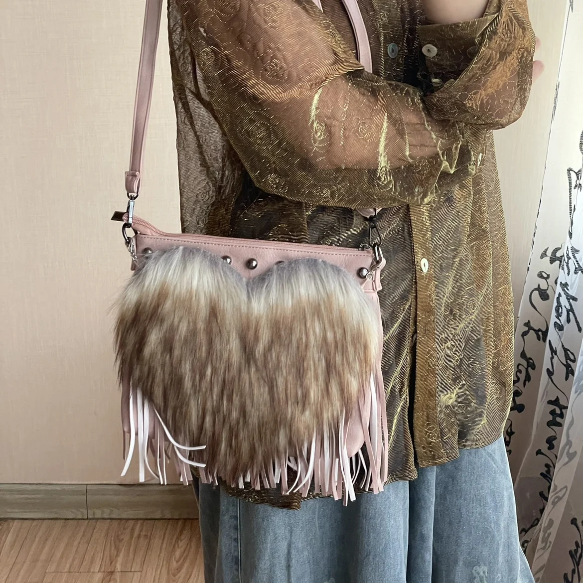 Faux fur Handbag Y2K Punk Bags Plush Versatile Daily Crossbody Bag Message Tote Bags image 4