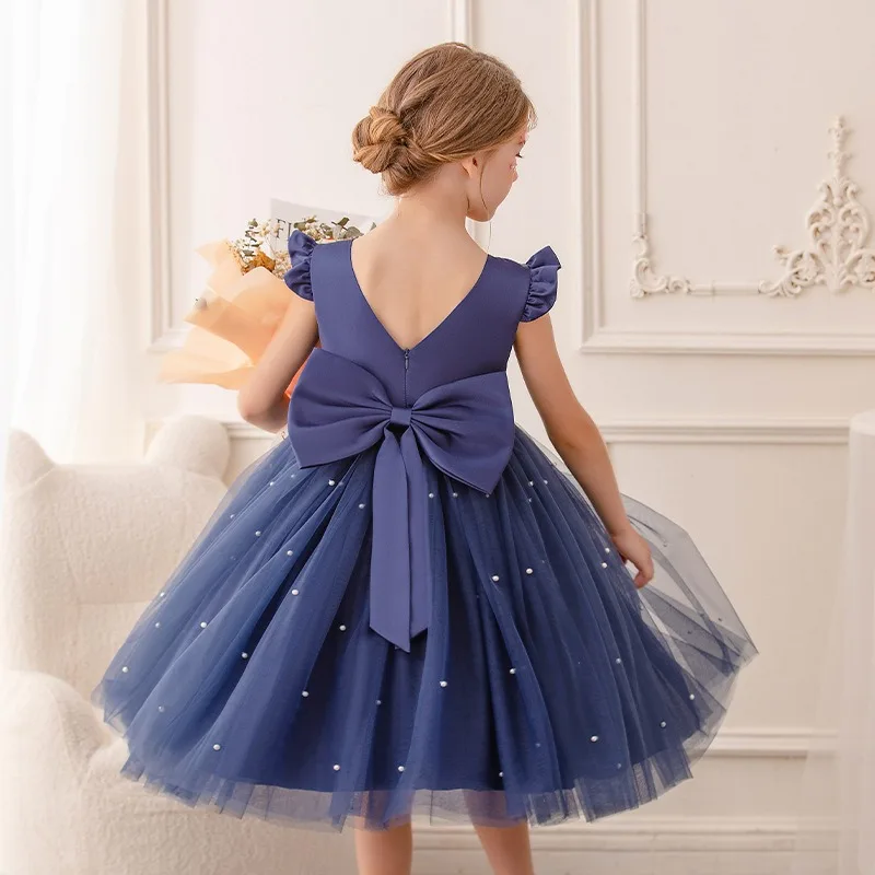 Vestido Azul de Tule Infantil: Um Clássico para Crianças com Estilo