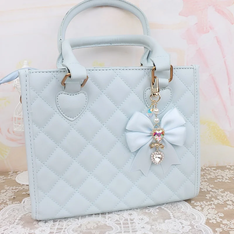 Ciondoli per borse da donna dolci Fiocco Portachiavi con perle delicate Stile giapponese Cuore Strass Perline Ciondolo per borsa Ita Elegante accessorio Bowknot