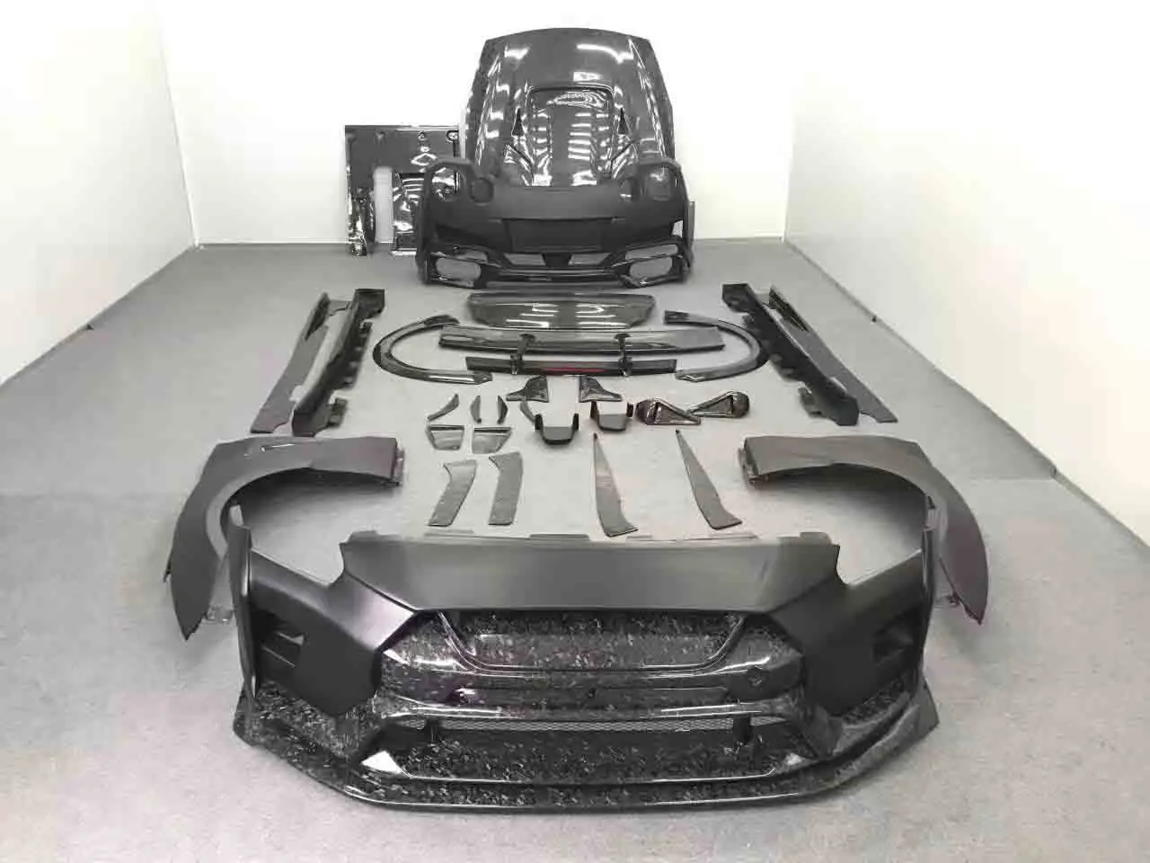 Va-ris نمط سيارة FRP مصدات الكربون الحقيقي محرك هود التنانير الجانبية الناشر طقم الجسم ل GTR R35 الإعداد المثالي #2