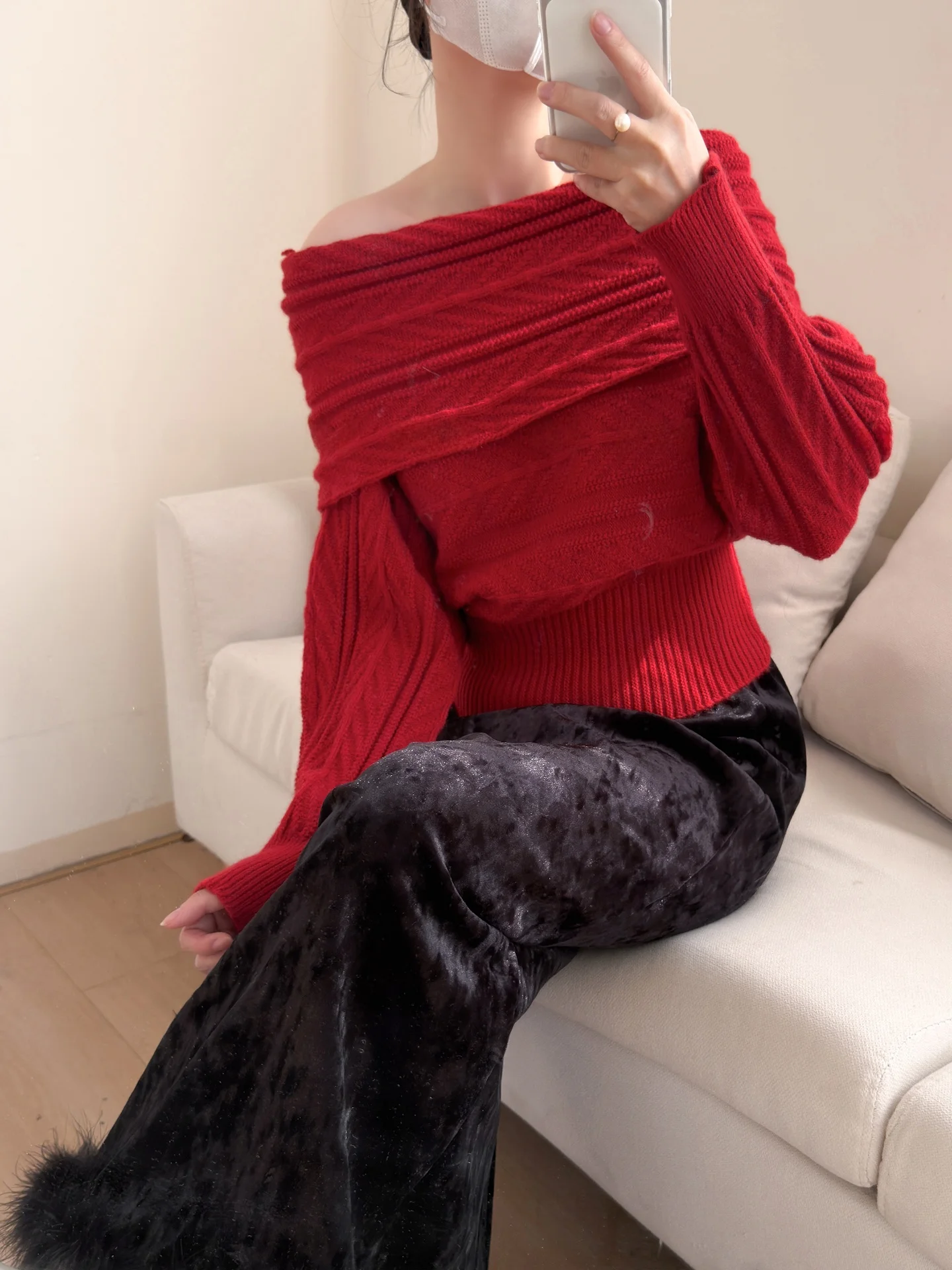 

Красный вязаный свитер с одним открытым плечом и бантом, женский, осенне-зимний, премиум-класса, модный уличный стиль