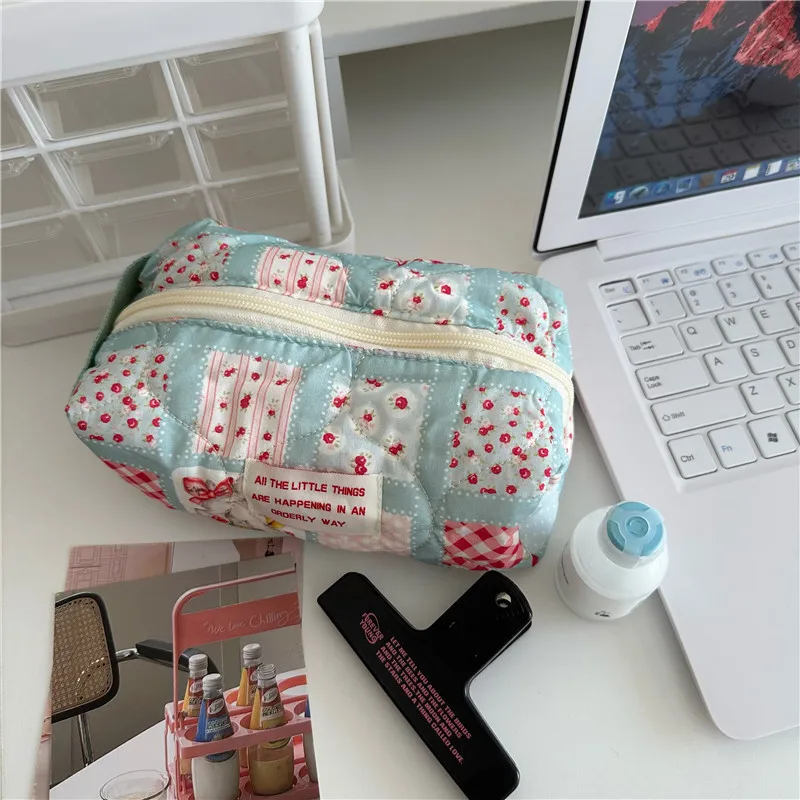 Women\'s Cosmetic Bag Korean Version Lamb Makeup Bag Cartoon Kawaii Makeup Bag Toiletry Bag Fashion Travel Bag Cute Tasche Frauen