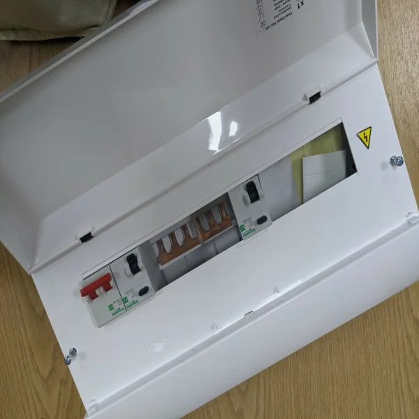 

Ez9r6r6dcu Con/unt 6+6 Way Fe Board Distribution Brand New Original Spot Plc