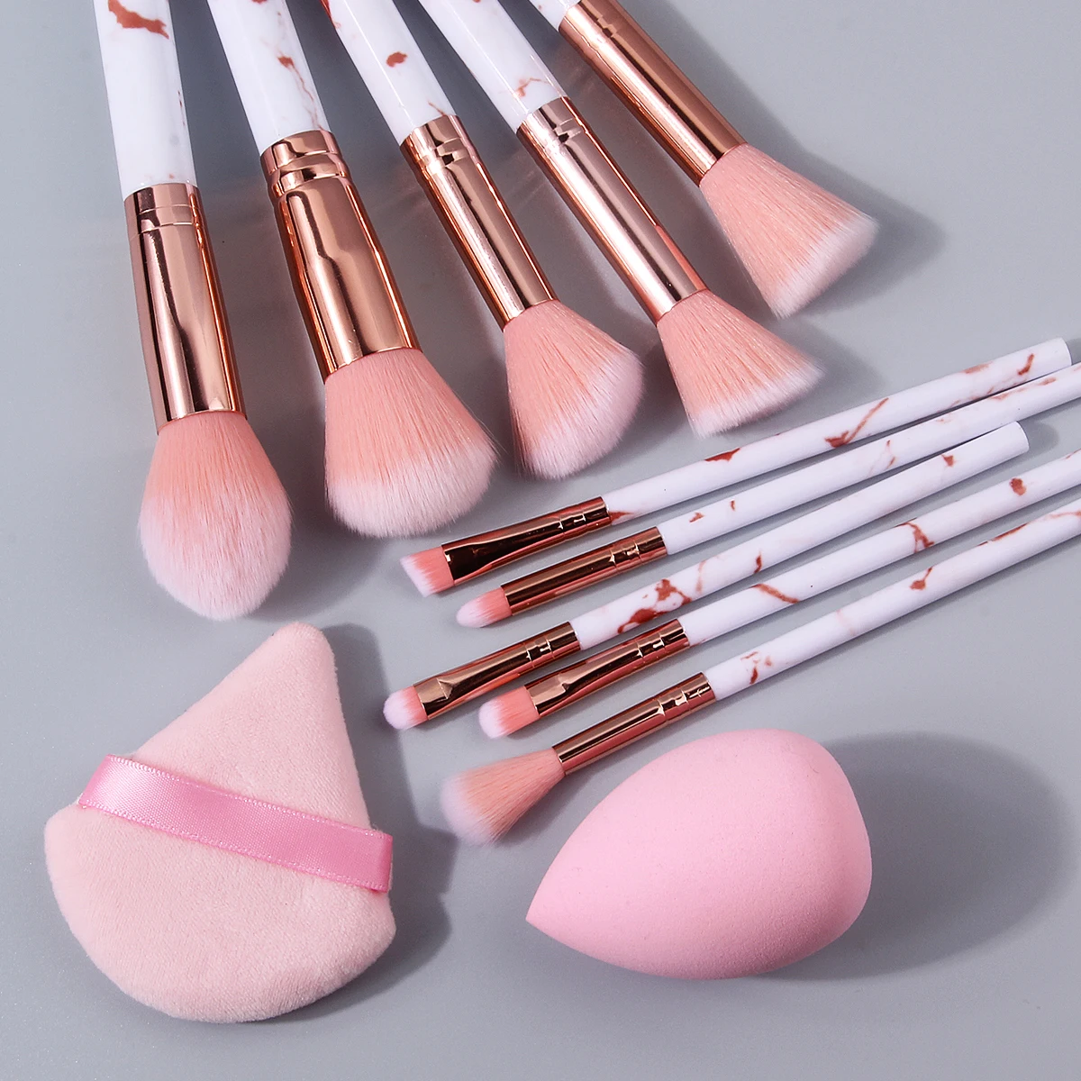 12-teiliges multifunktionales Make-up-Pinsel-Set mit rosa Marmormuster und trockenem und nassem Mehrzweck-Make-up-Schwamm-Puderquasten-Set