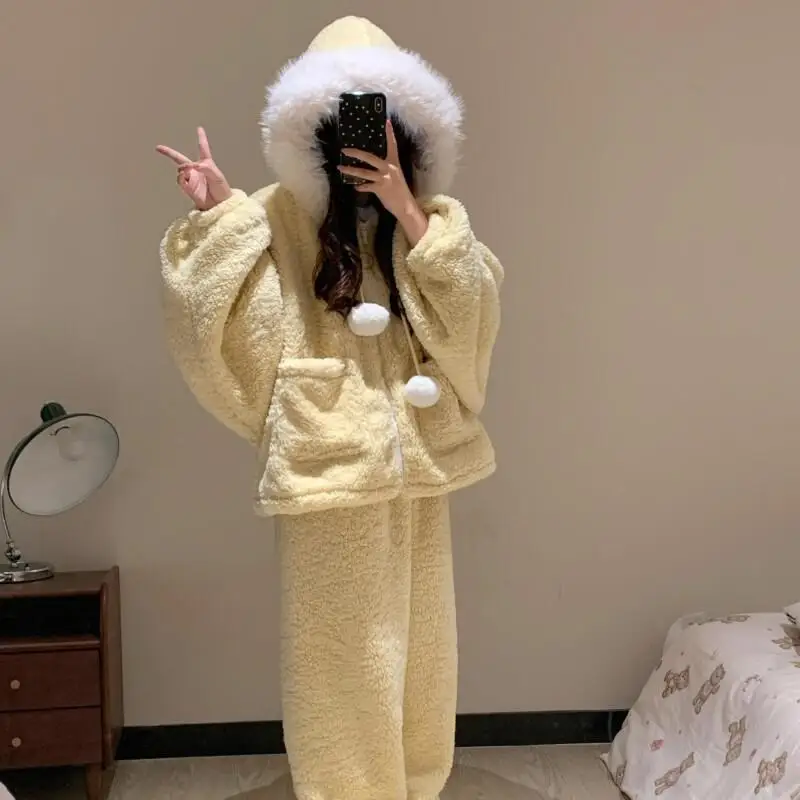

New Niche Hooded Home Wear and Outdoor Set Blue Fresh Warm Coral Fleece Pajamas Women Winter 2024 Sexy Pajama Fashion Homewear