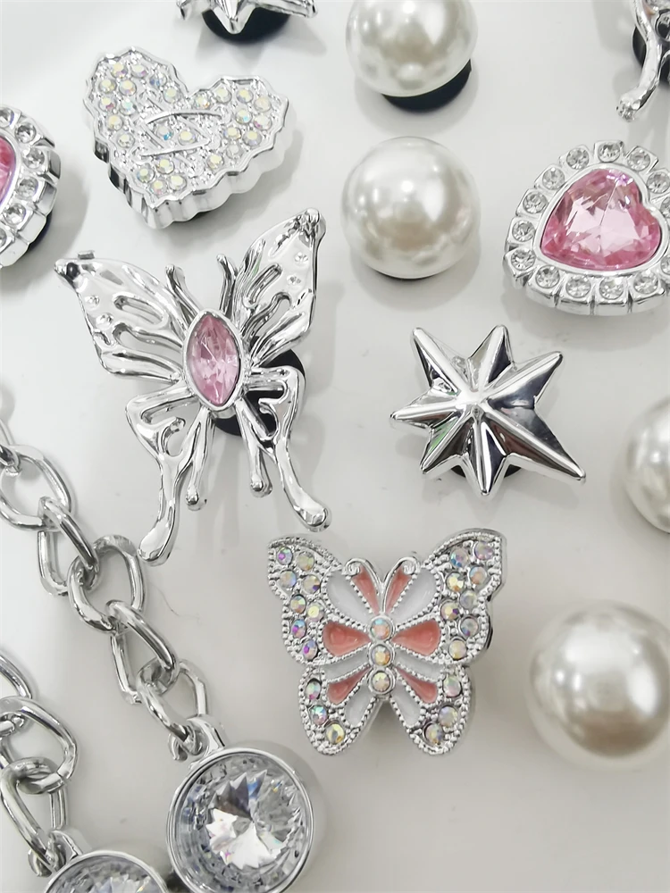 16-teiliges Schmetterling-Schuh-Charms-Set: DIY-Ketten-Accessoires, silberne Herz- und Stern-Clog-Schuh-Schnallen, abnehmbare Bling-Schuhclips – Detail 3