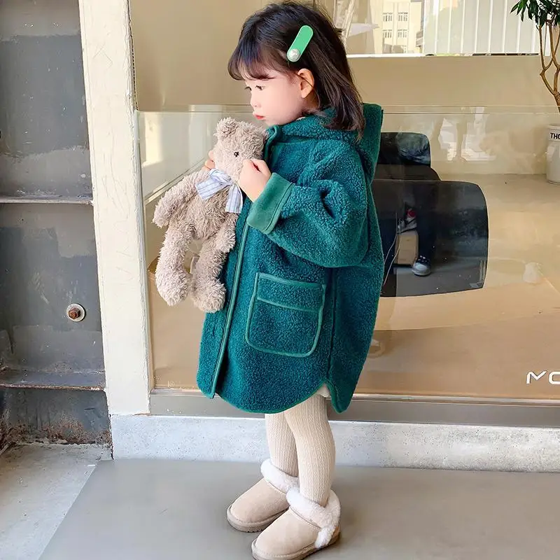 Girls\' Coat Autumn and Winter 2022 New Western Style Baby Winter Clothes Children Korean Style Lamb Wool Top Thickened