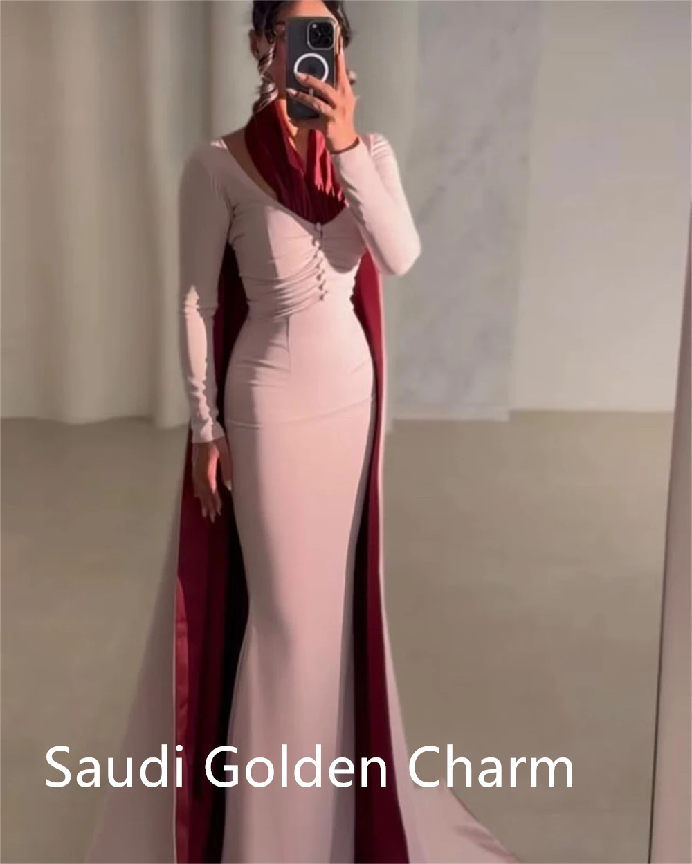 Aangepaste temperament roze jersey avondjurk prachtige halter lange mouwen zeemeermin contrastkleur op maat gemaakte gelegenheid