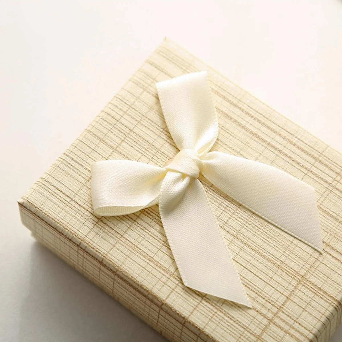 1 PC Fashion Plaid Pattern Bow Decor Jewelry Gift Box For Women For Jewelry Packaging