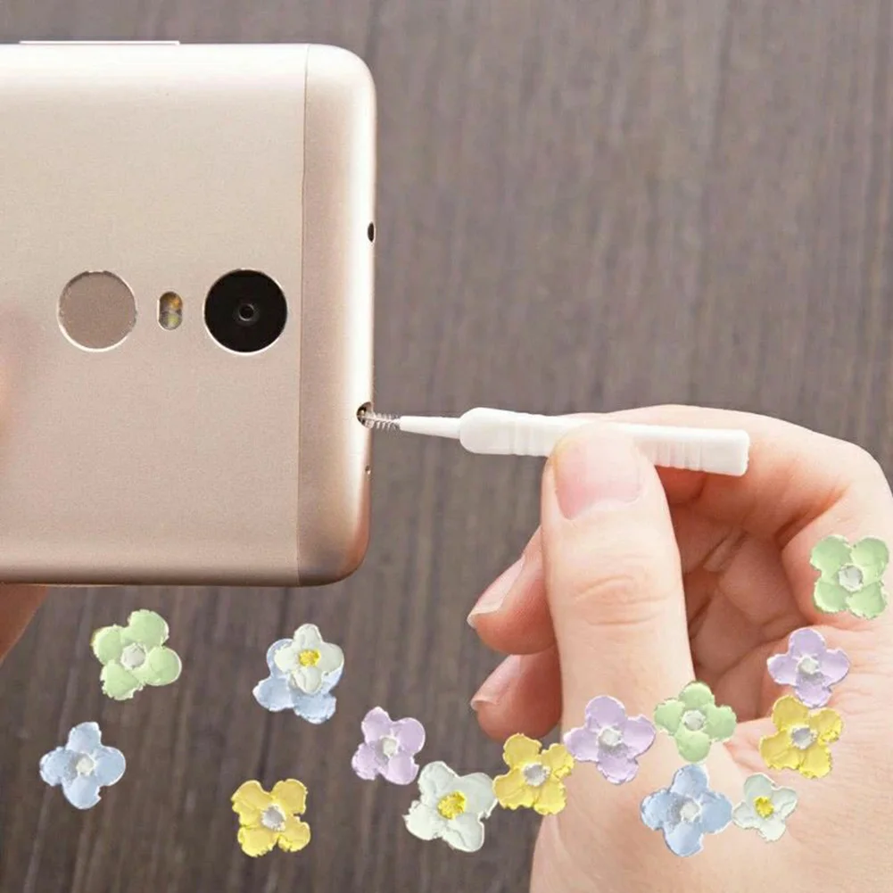 فرشاة تنظيف ذات شعيرات مرنة لصنابير رؤوس الدش والتركيبات المنزلية مع مقبض غير قابل للانزلاق للاستخدام المريح