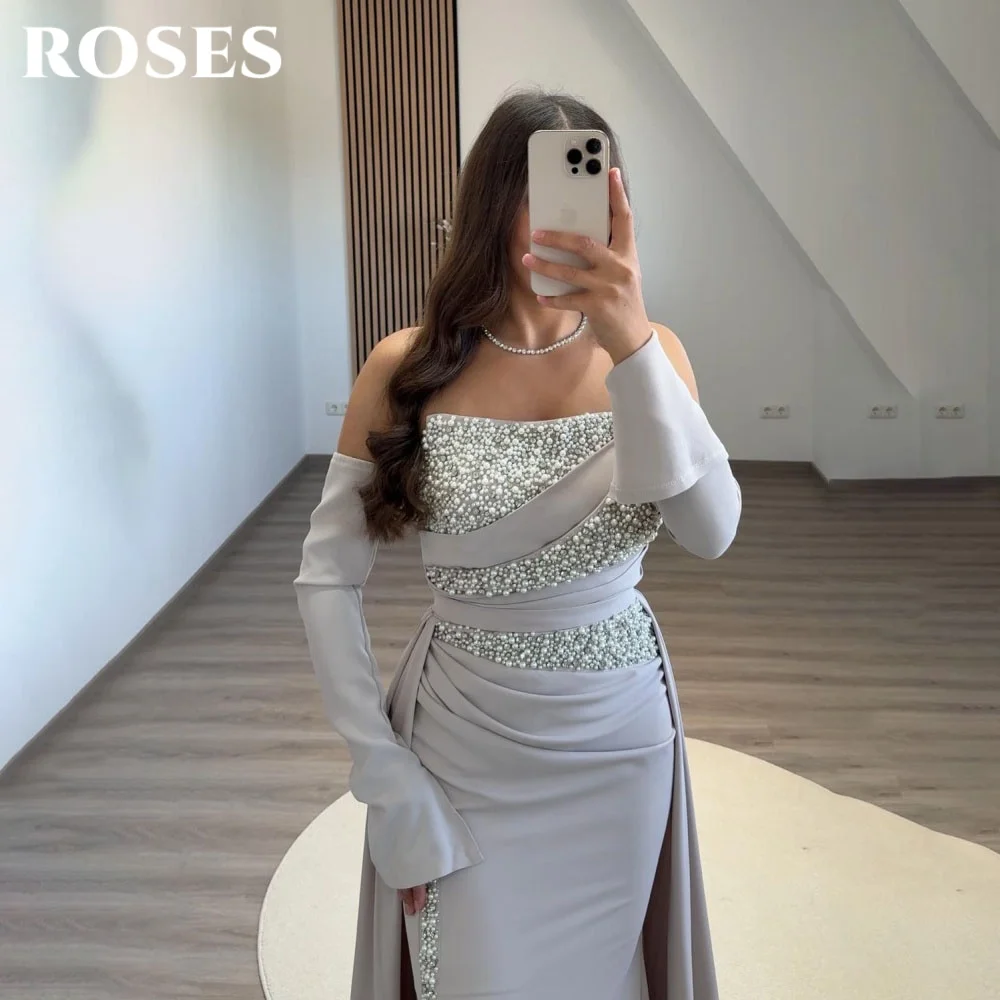 ROSES zilveren a-lijn galajurk off-shoulder plooien galajurk met pailletten satijn Saoedi-Arabische avondjurken op maat