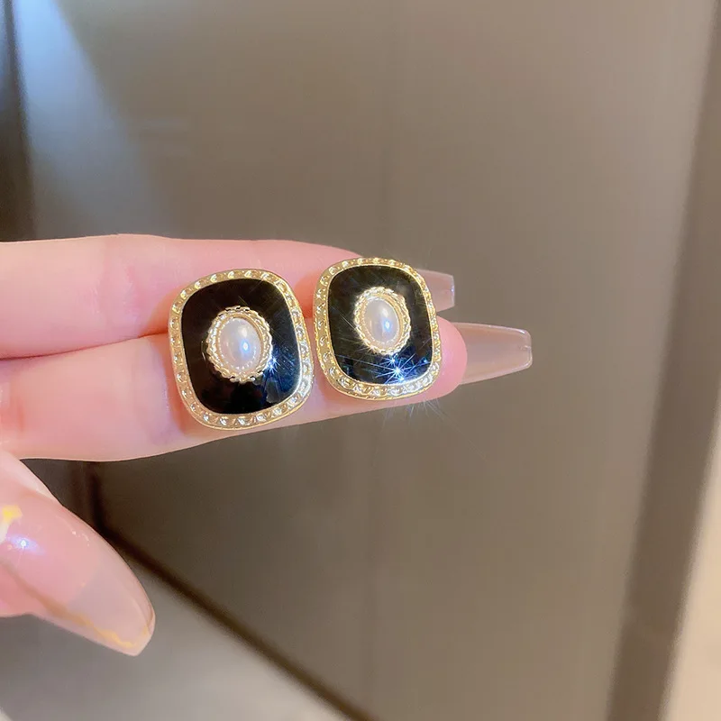 Vintage Oval Imiation Pearl Earrings for Women Black Enamel Oil  Metal Square Earrings Party Trendy Geometry Jewelry Girls Gift