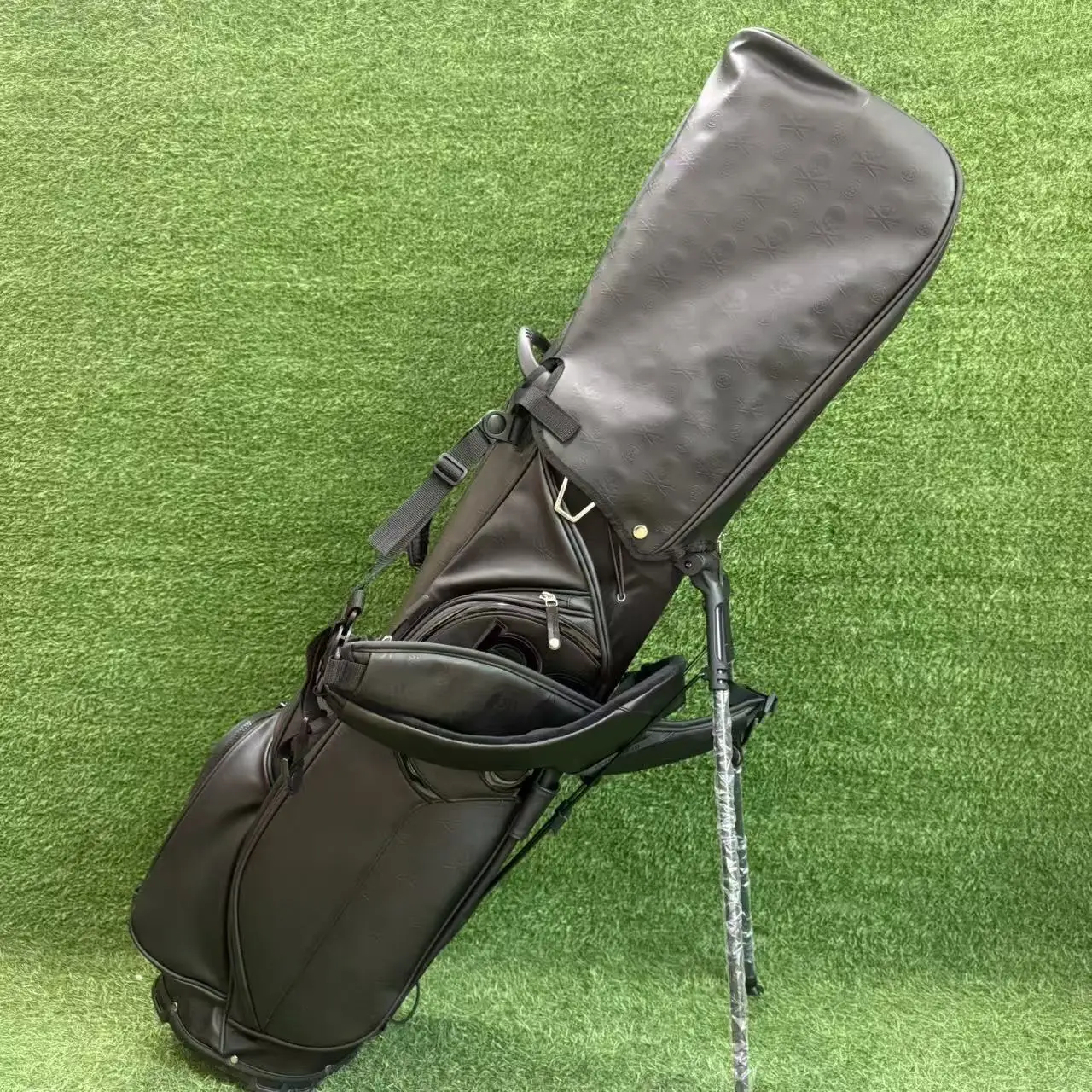 

Lightweight Golf Stand Bag Unisex Fashion High Quality Portable Club Carrier for Men Women