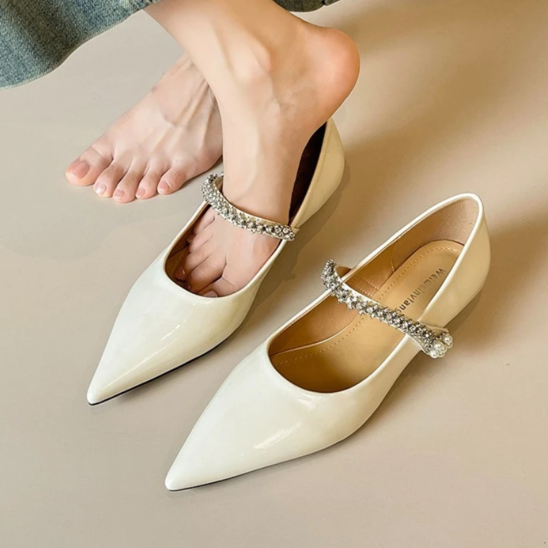 

Туфли-лодочки с острым носком и стразами, элегантные модельные туфли, женская неглубокая лаконичная модная обувь, женская обувь Мэри Джейн из лакированной кожи