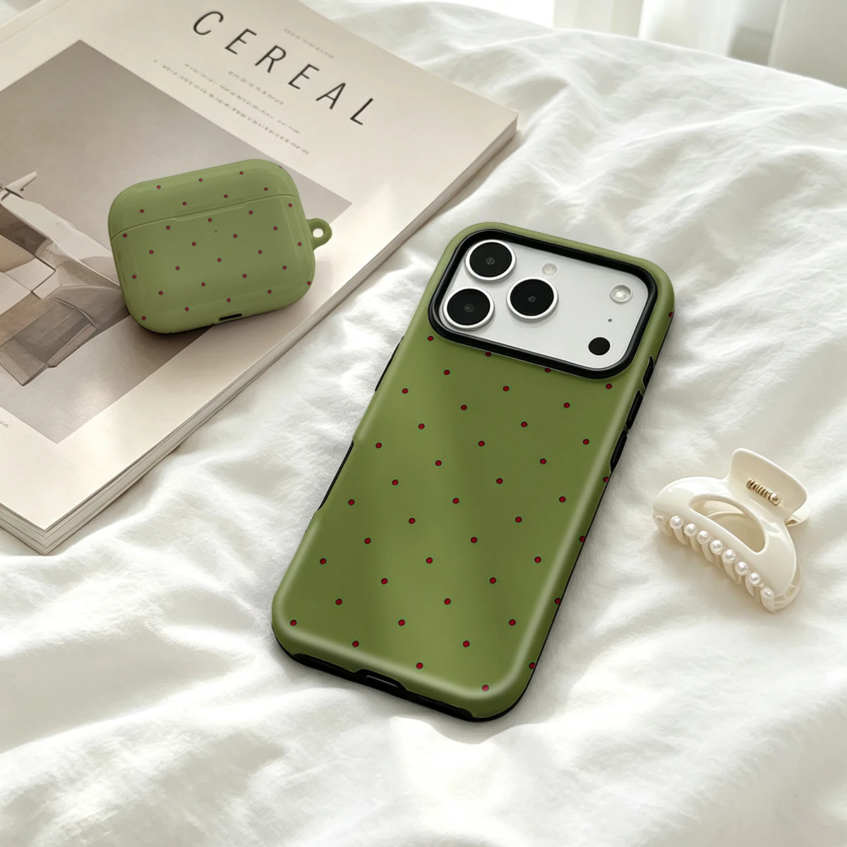 Airpod Case Cover - 2 in 1 Deep Red Dots