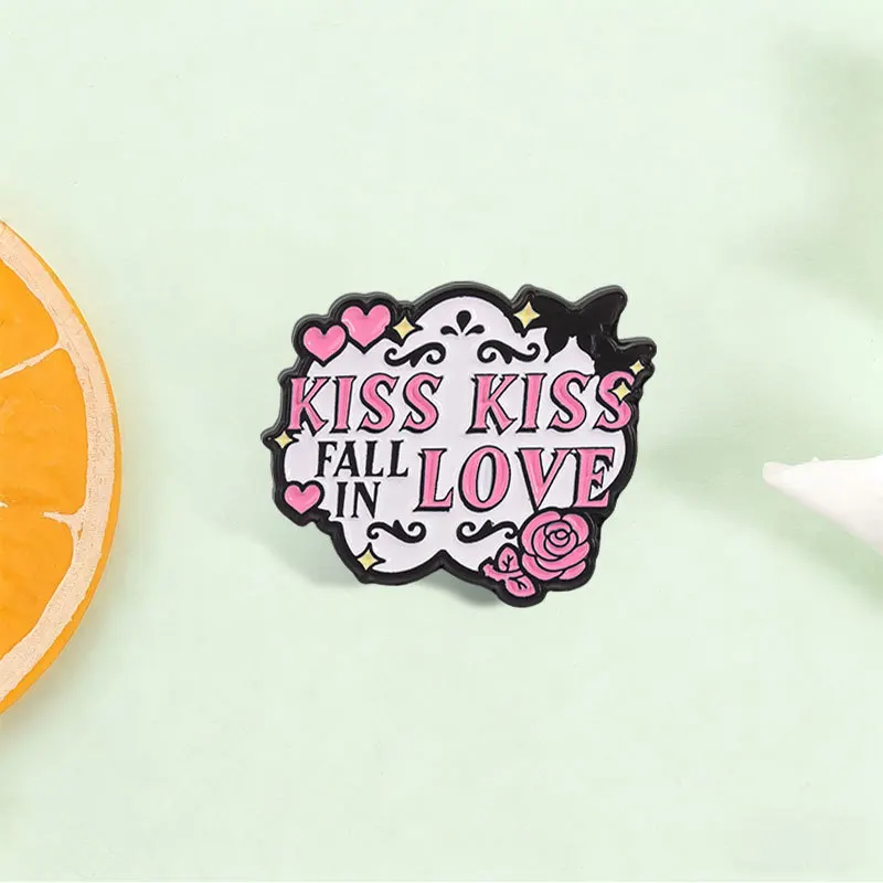 Creative English Phrases Kiss Kiss You Brooch Unisex Metal Badge Love Rose Sweet Valentine Gift Pin DIY Clothing Bags Hat Jeans