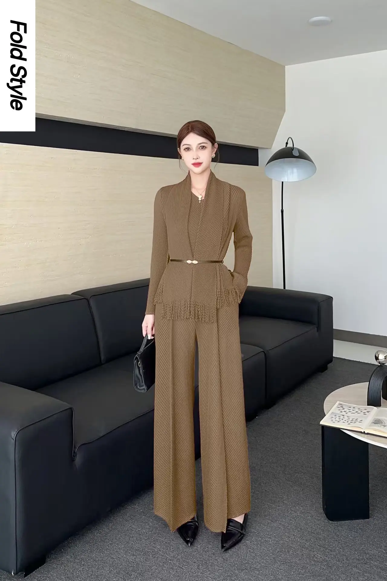 

Miyake модный темпераментный плиссированный свободный костюм элитный дизайн рыбья чешуя плиссированный шарф с бахромой пригородный костюм