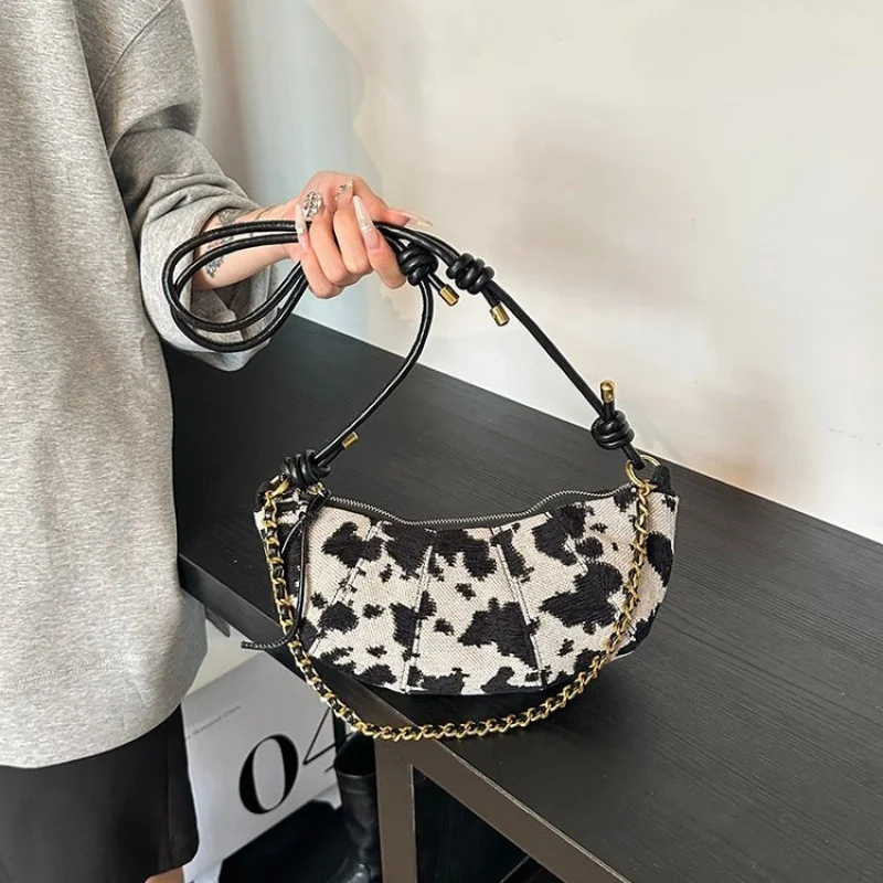 

Elegant Leather Women's Shoulder Bag High-End Luxury Brand Fashionable Classic Paris Elegant Detailing Vintage Bag​