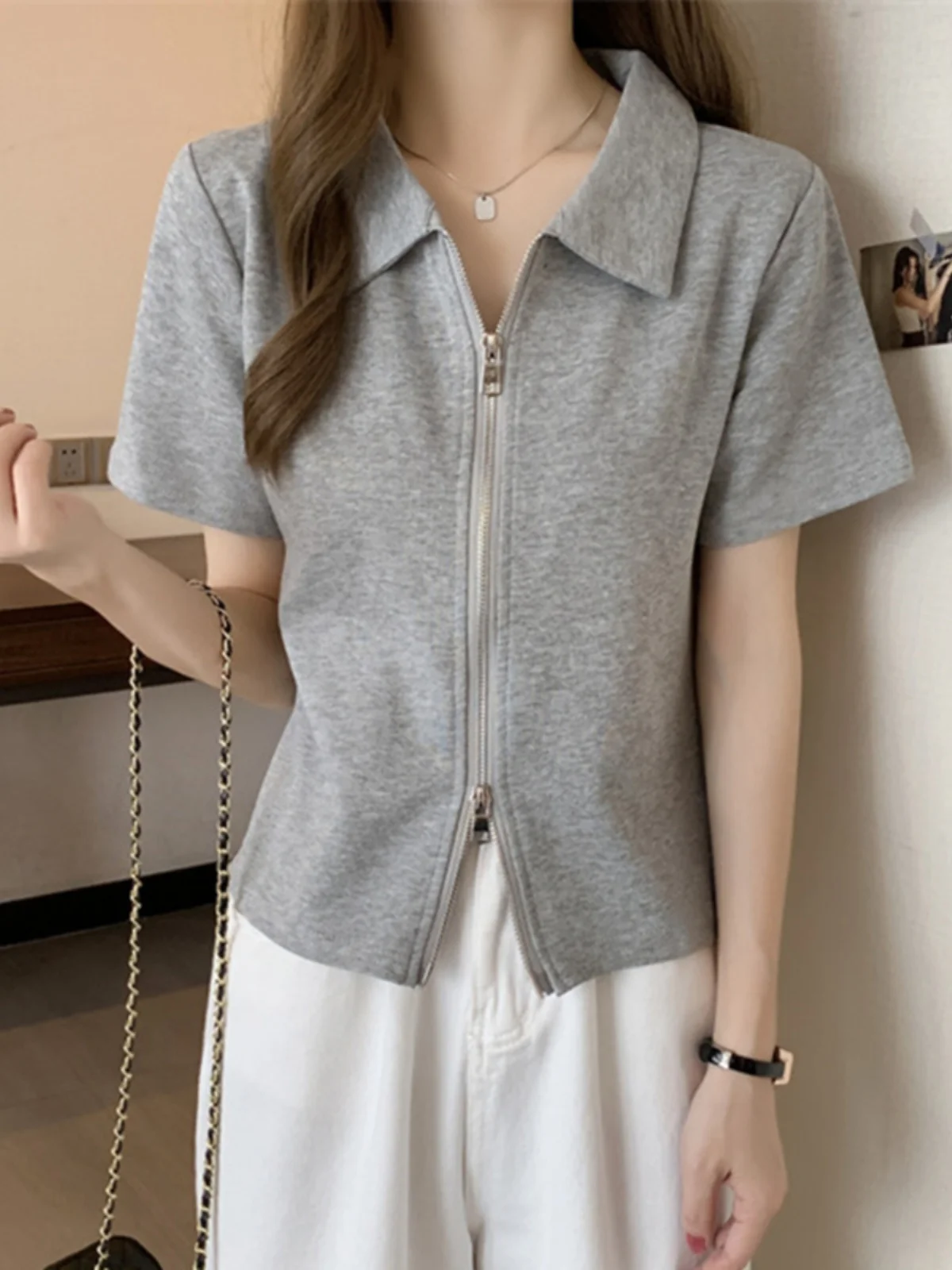 2023 New Zipper  Neck Short Sleeve Slim Fit T-Shirt Women Summer Korean Style Cover Belly Short Length Correct Shoulder Top