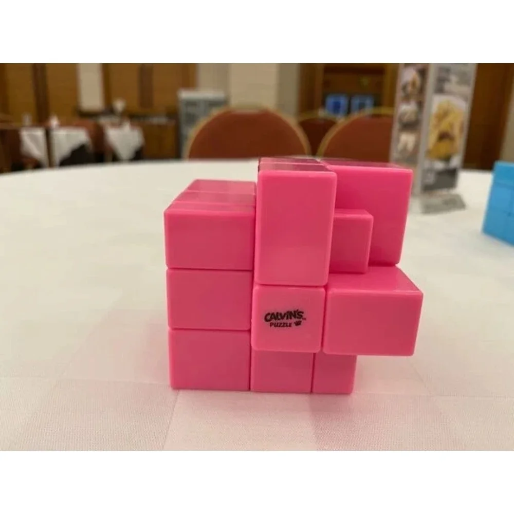 

Calvin's Puzzle Mirror Cube Gray Mirror Illusion Siamese II Pink Blue Body in Small Clear Box Cast Coated Magic Cube Funny Toys