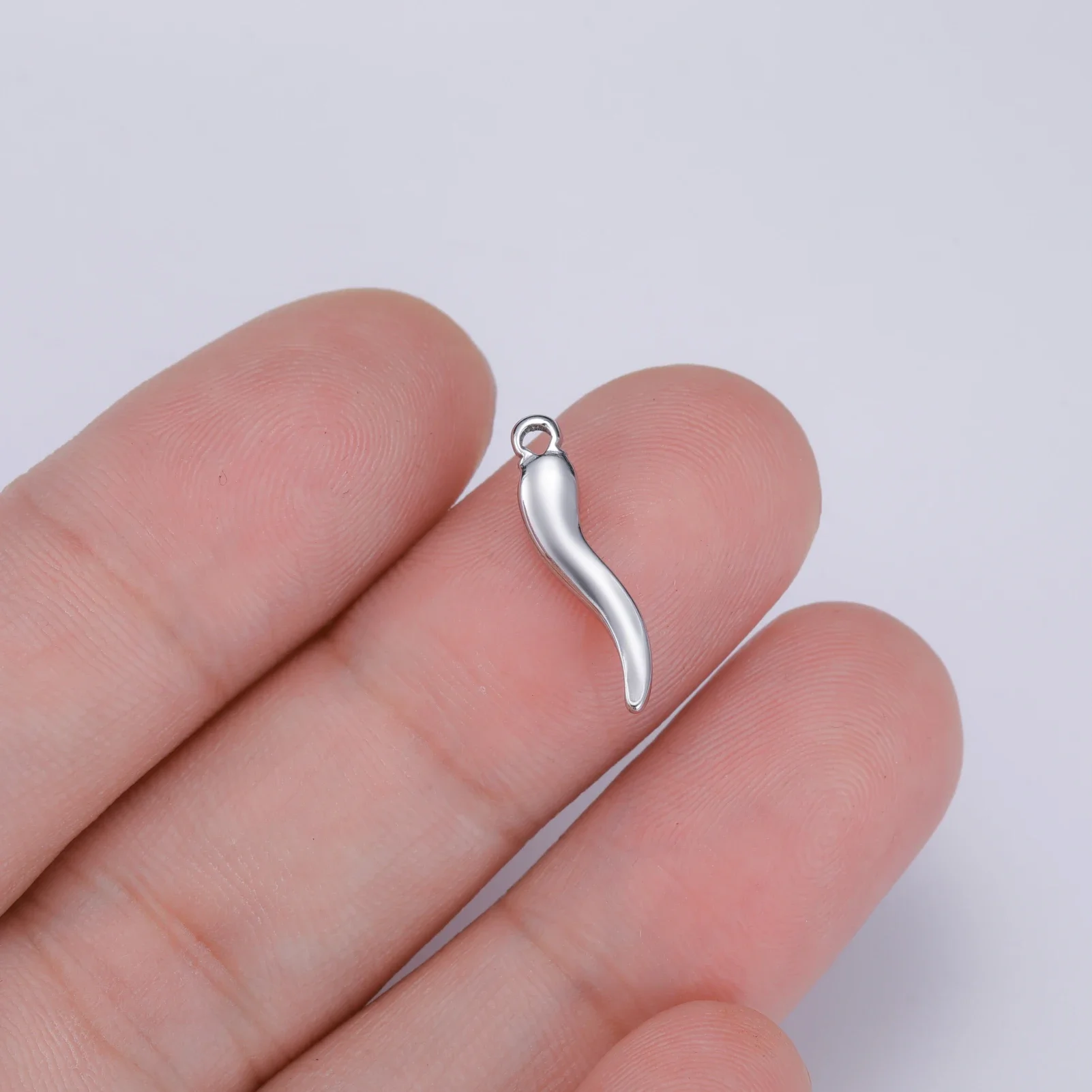 3 Stück/Set, italienische Horn-Anhänger für die Schmuckherstellung, zum Selbermachen, aus Edelstahl, als Glücksbringer, Symbol für Liebe und Freundschaft, Großhandel. – Detail 6