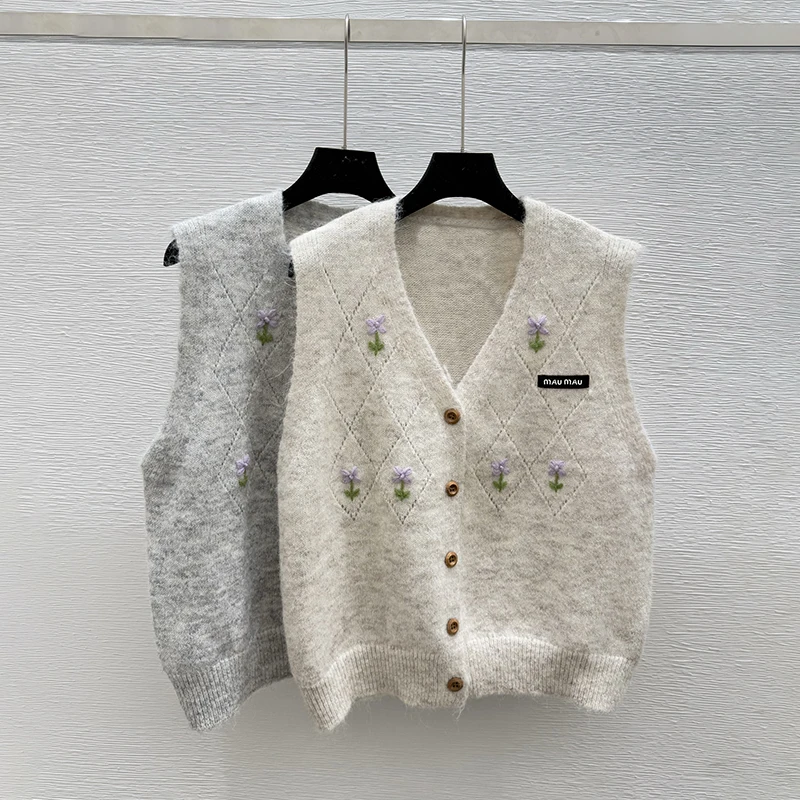 

Handmade Knitted V-Ne Women's Vest 2025 New Autumn Faion Casual Comfortable Korean Sle Floral Pattern Ciwalkwear