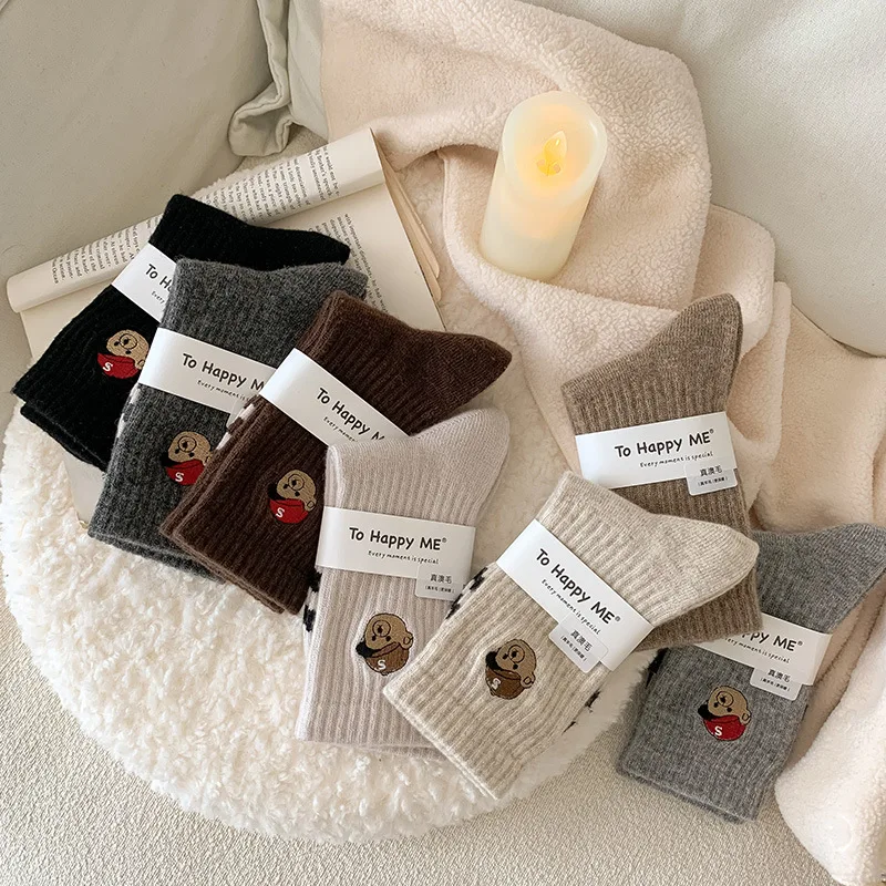 

Women's thick and warm cartoon-stitched mid-calf socks for autumn and winter, fashionable and versatile, Korean-style wool socks