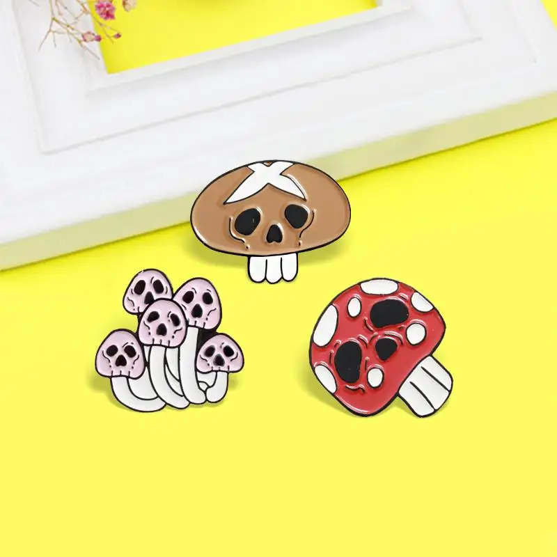 

Ghost Mushroom Enamel Pin Poisonous Skull Mushroom Custom Brooches Halloween Punk Badge For Friend Jewelry Spille Wholesale