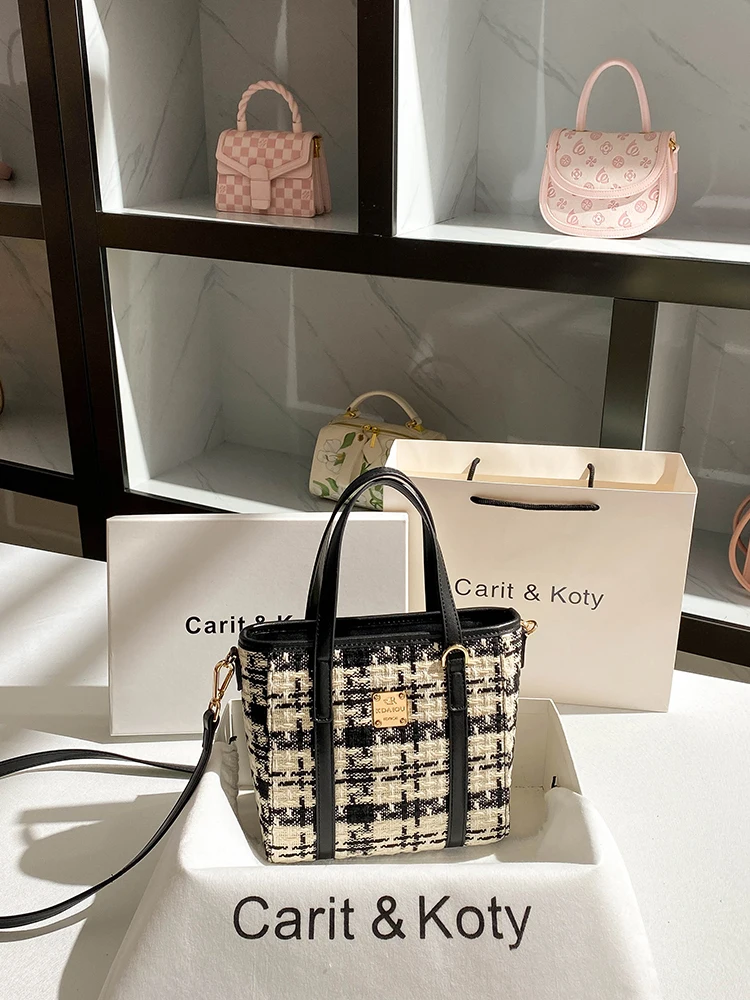

Popular and Luxury Vegetable Basket with Delicate Simplicity Stripe Women Stylish and Versatile Handheld Crossbody Bag