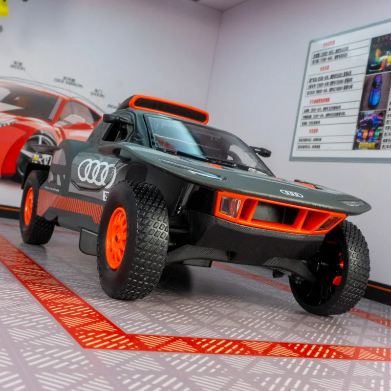 1:24 RS Q e-tron 合金車モデル、アウディ ラリー カー、開閉可能なおもちゃの車、男の子用静的装飾コレクション