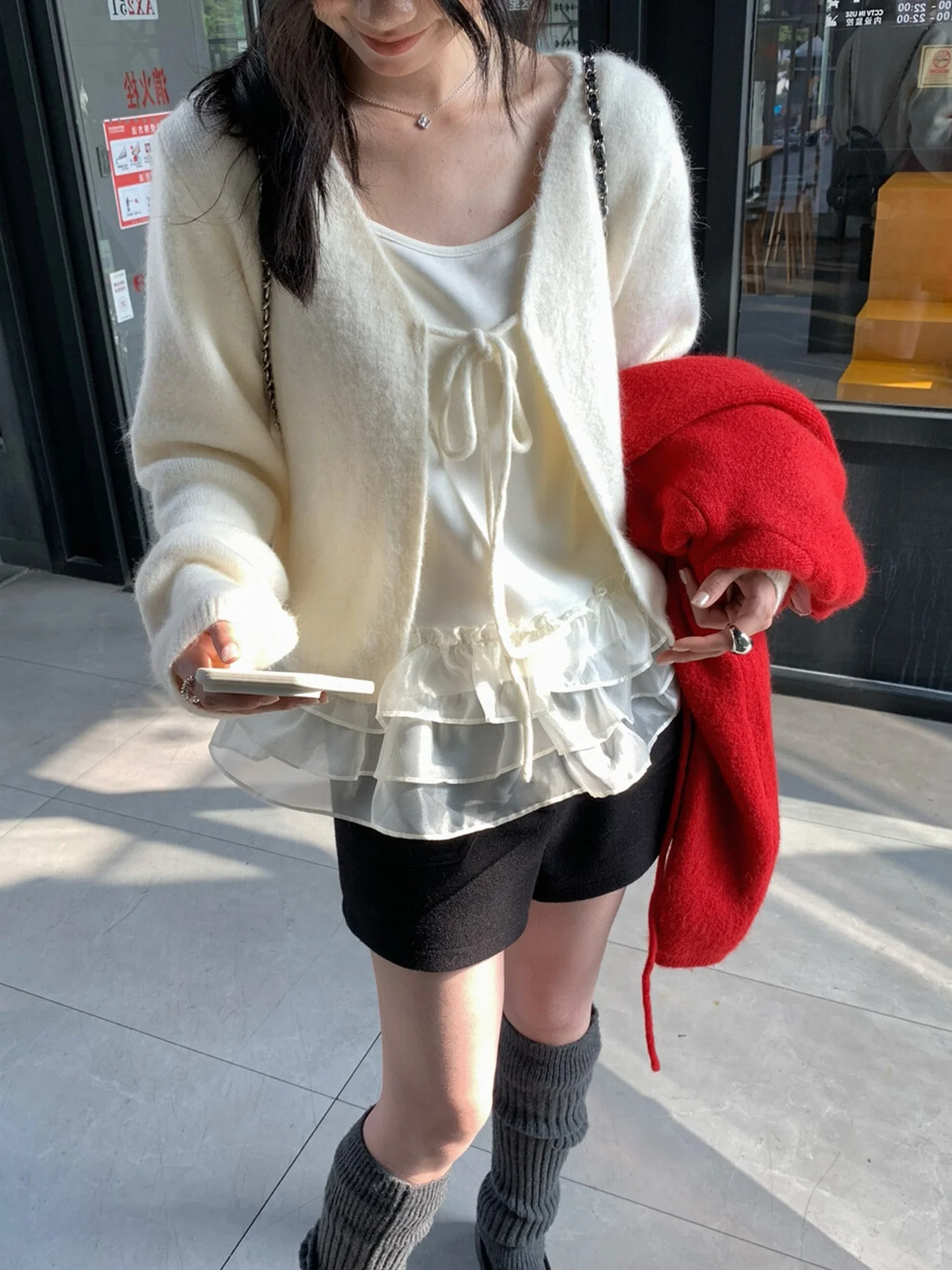 Koreański sweter z dekoltem w serek, dzianinowy kardigan, damski top, czerwona koronka Cisas, top na ramiączkach, zestaw dwuczęściowy do noszenia warstwowo, odzież jesienna.