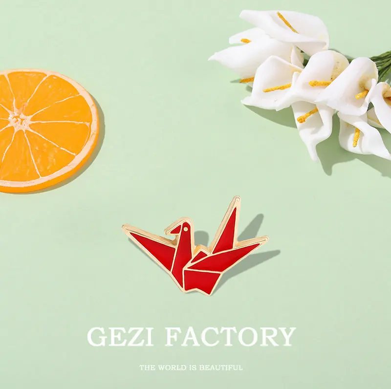 Paper Cranes Enamel Pin Custom White Red Origami Bird Brooches Bag Lapel Pin Badges Simple Animal Jewelry Gift for Kids Friends