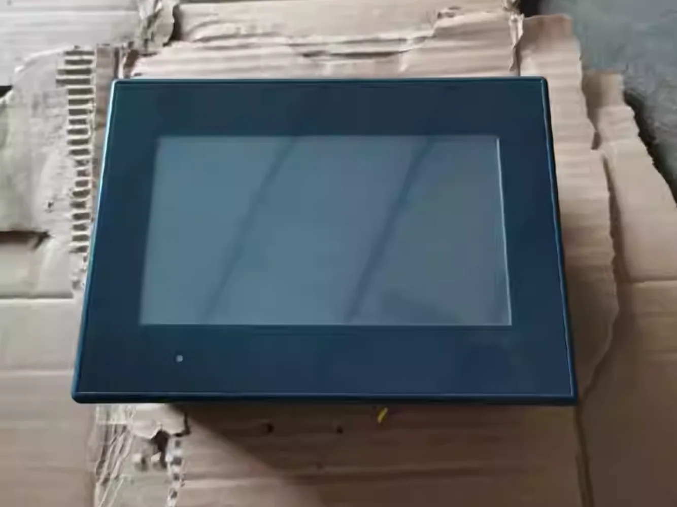 

HMlGXO3501 touch screen